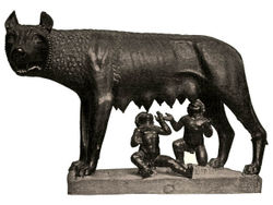 Lupoaica, hranind copiii gemeni Romulus si Remus.