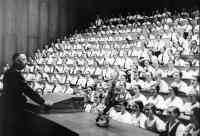 [Photo: Heinrich Himmler spricht vor BDM-Unterfhrerinnen im Reichsschulungslager, 1937]