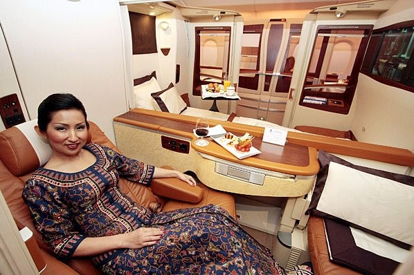 Сингапурские авиалинии купили первый Airbus A380 (24 фото) 12